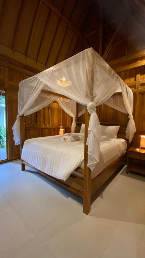 Villa Lova Sambirenteng Gretek ภายนอก รูปภาพ