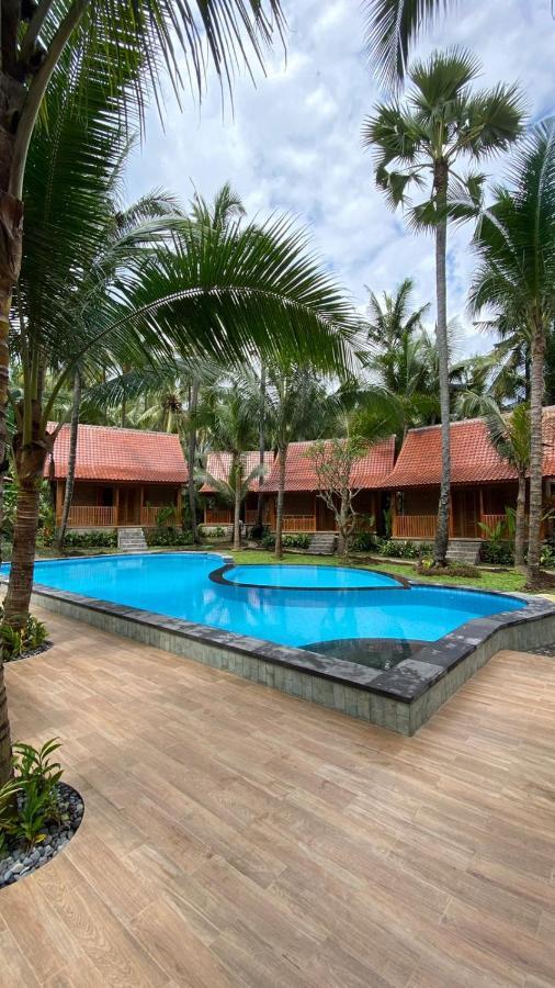Villa Lova Sambirenteng Gretek ภายนอก รูปภาพ